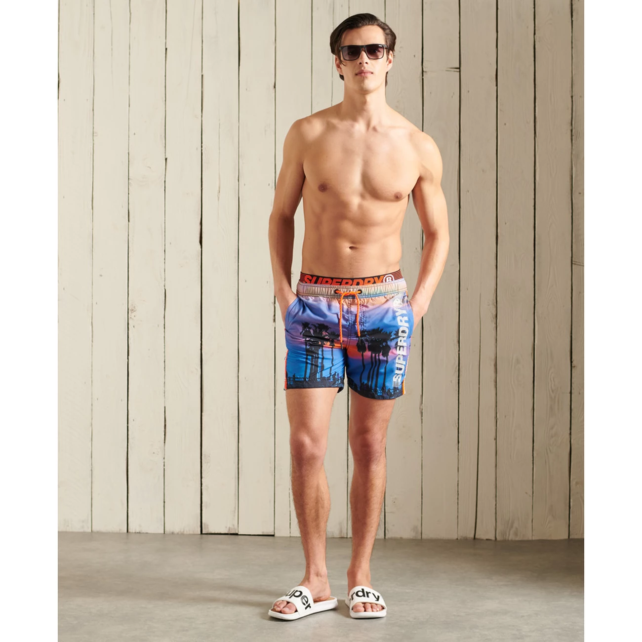 Meilleur prix 🤩 Mode- Lifestyle Homme Superdry Short De Bain State Volley Superdry MULTICOLORE 💯 5 Meilleur prix 🤩 Mode- Lifestyle Homme Superdry Short De Bain State Volley Superdry MULTICOLORE 💯 – Image 5